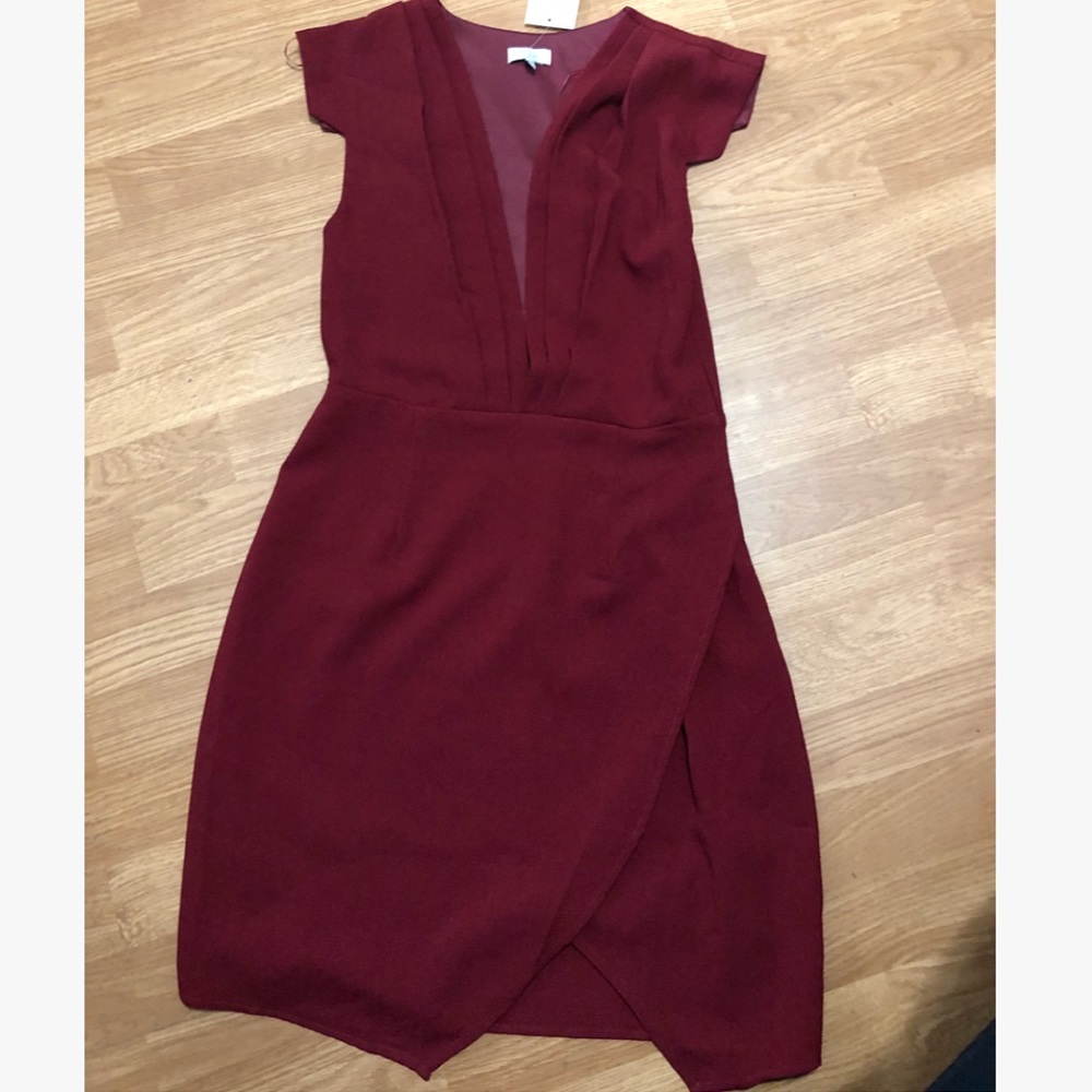 Burgundy short plunge cap sleeve dress